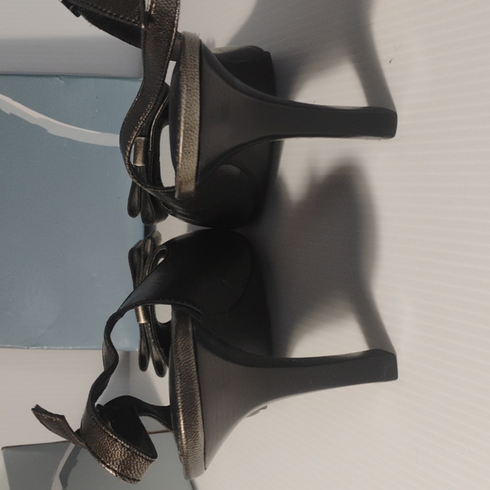 Nickels Soft Pewter Peeptoe Heels With Bow NEW IN BOX size 7.5 - Picture 6 of 9
